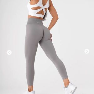 NVGTN Grey Seamless Leggings Size Small